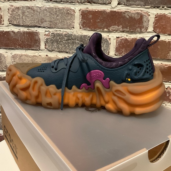 Juniper Crocs - Picture 4 of 6